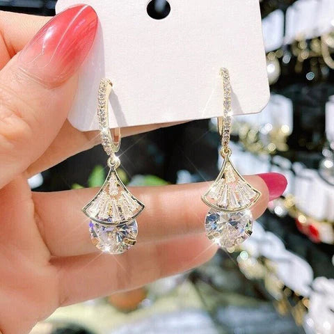 💖💖Scalloped Crystal Earrings